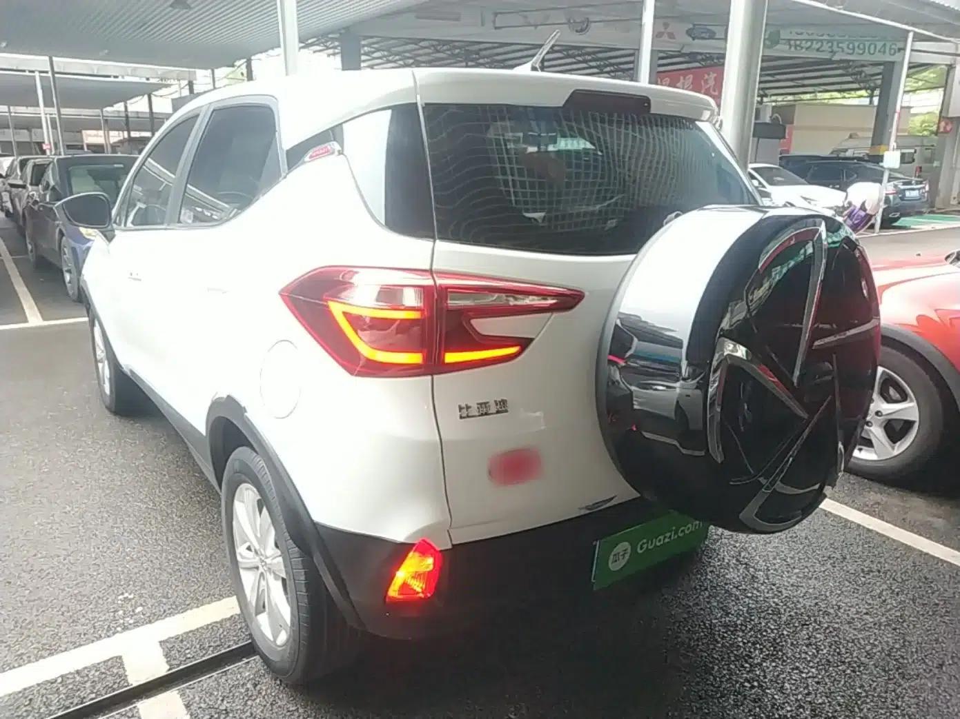 BYD Yuan 2017 1.5L Automatic Cool & Stylish Model — миниатюра 4