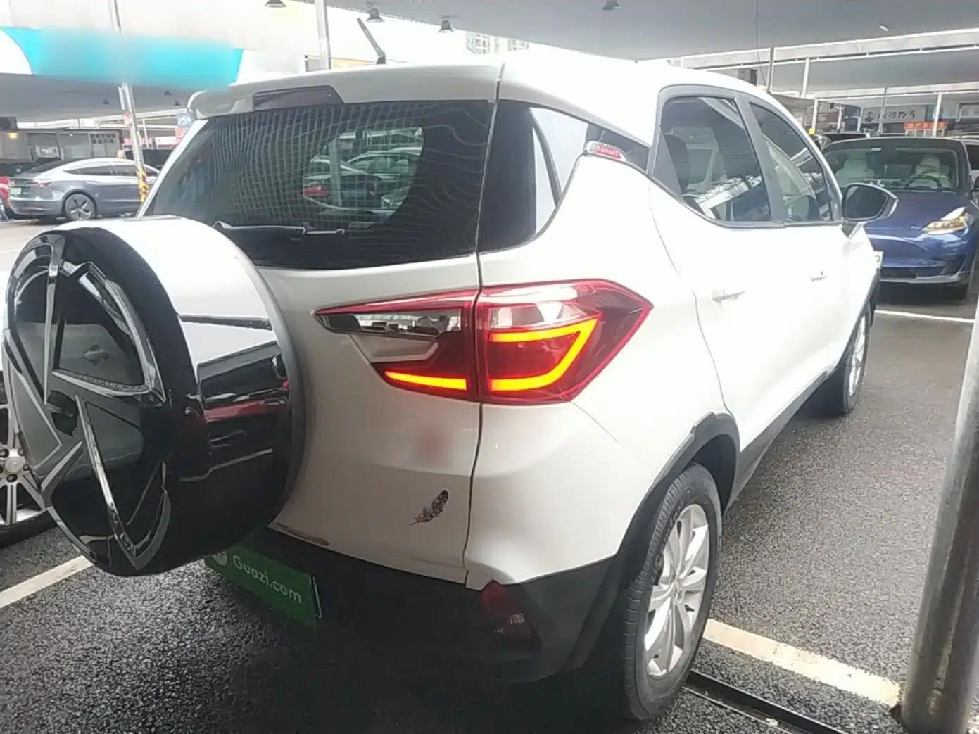 BYD Yuan 2017 1.5L Automatic Cool & Stylish Model — миниатюра 6