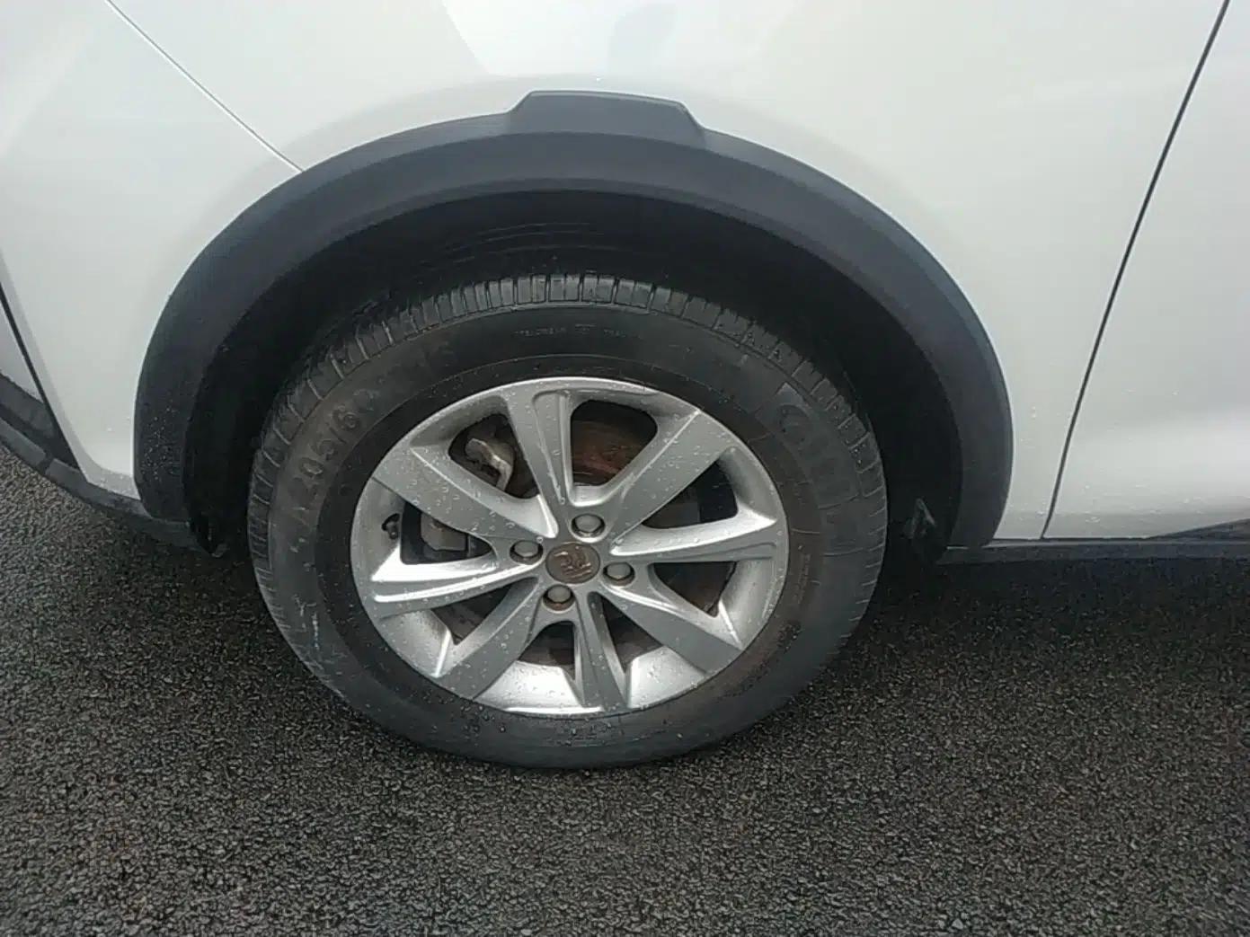 BYD Yuan 2017 1.5L Automatic Cool & Stylish Model — миниатюра 8