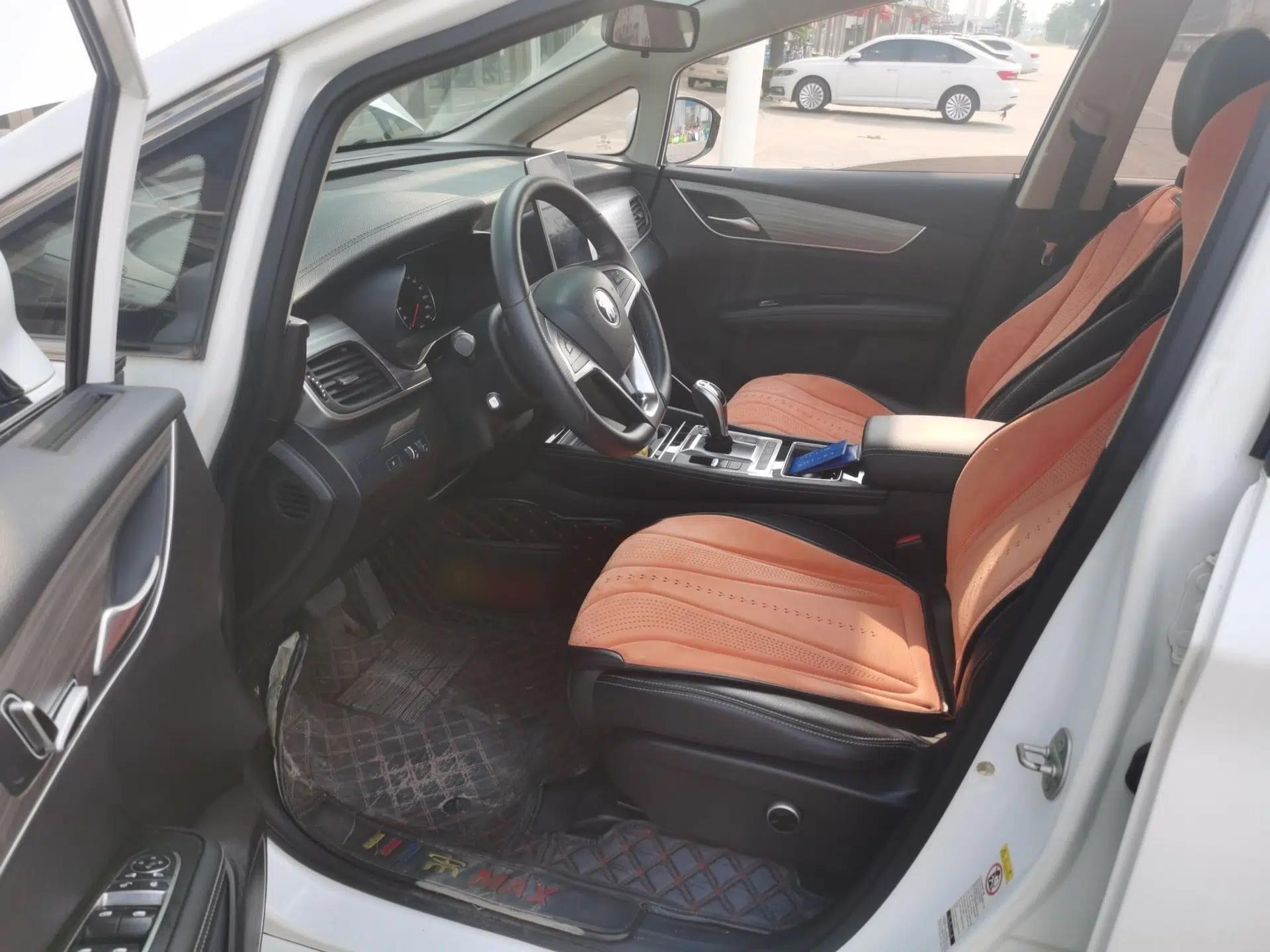 BYD Song MAX New Energy 2019 DM 1.5T Smart Connect Advanced 6-Seater China VI Standard — миниатюра 19