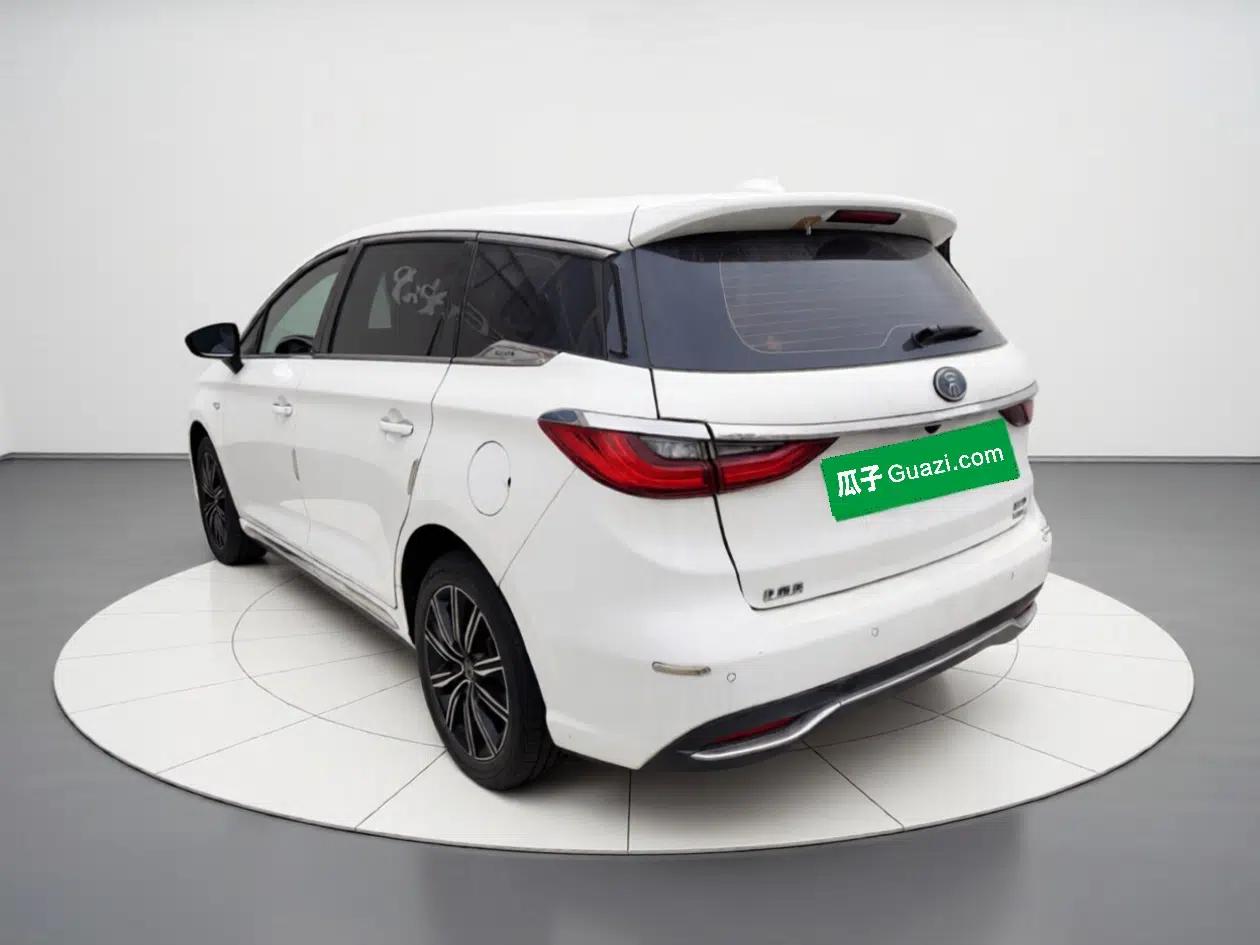 BYD Song MAX New Energy 2019 DM 1.5T Smart Connect Advanced 6-Seater China VI Standard — миниатюра 4