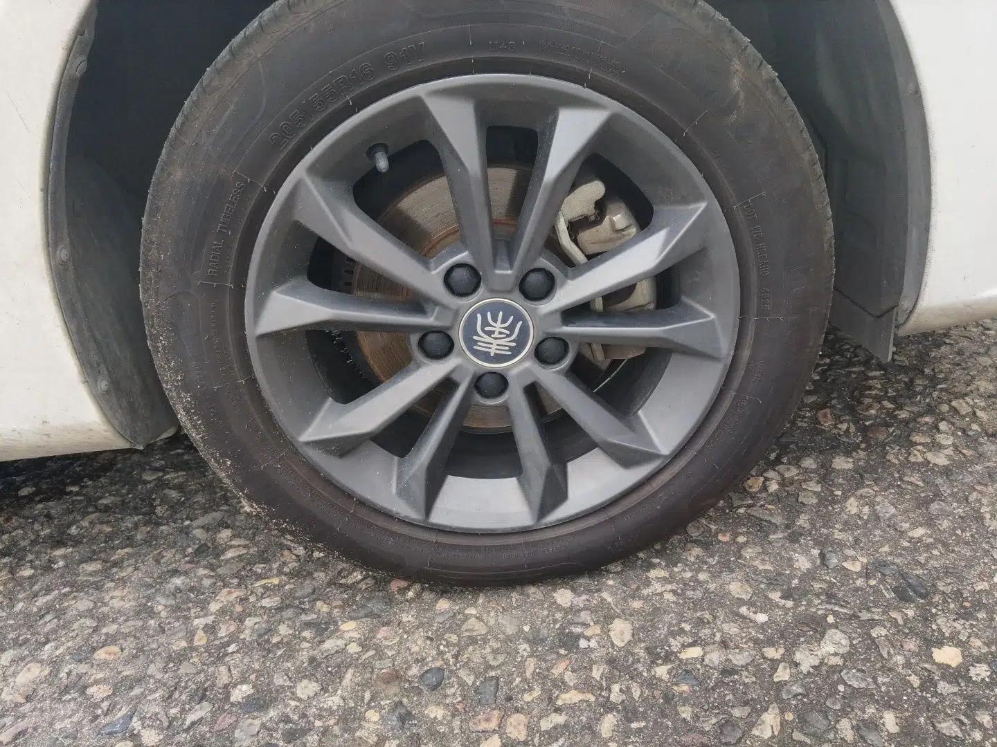 BYD Qin 2019 1.5L Automatic Luxury Model — миниатюра 8