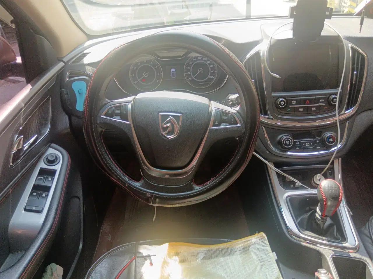 Baojun 560 2016 1.8L Manual Luxury Edition — миниатюра 11
