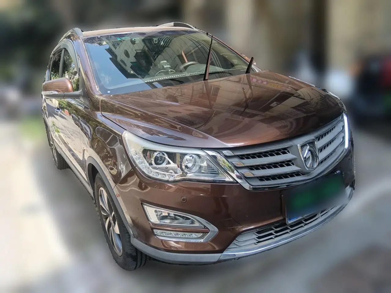 Baojun 560 2016 1.8L Manual Luxury Edition — миниатюра 3