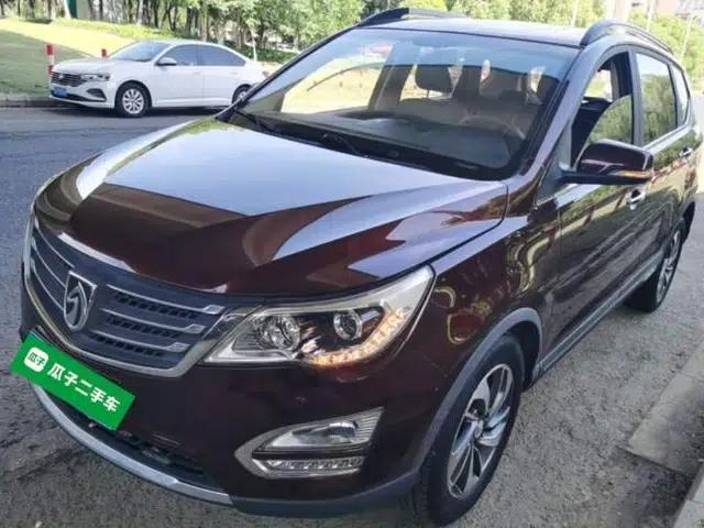 Baojun 560 2015 1.8L manual luxury version