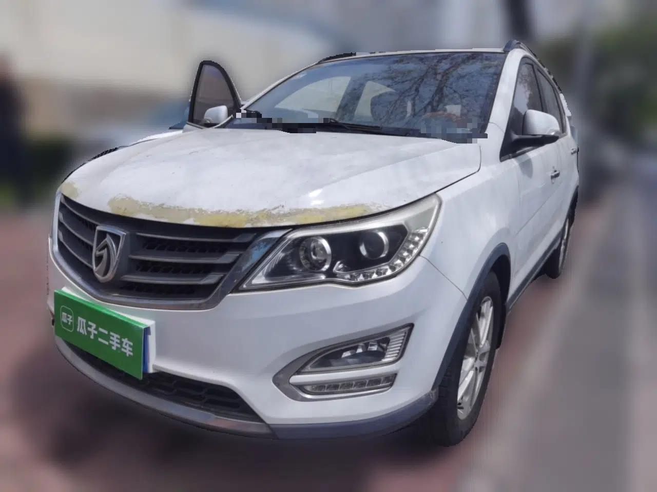 Baojun 560 2015 1.8L Manual Elite Edition — миниатюра 1