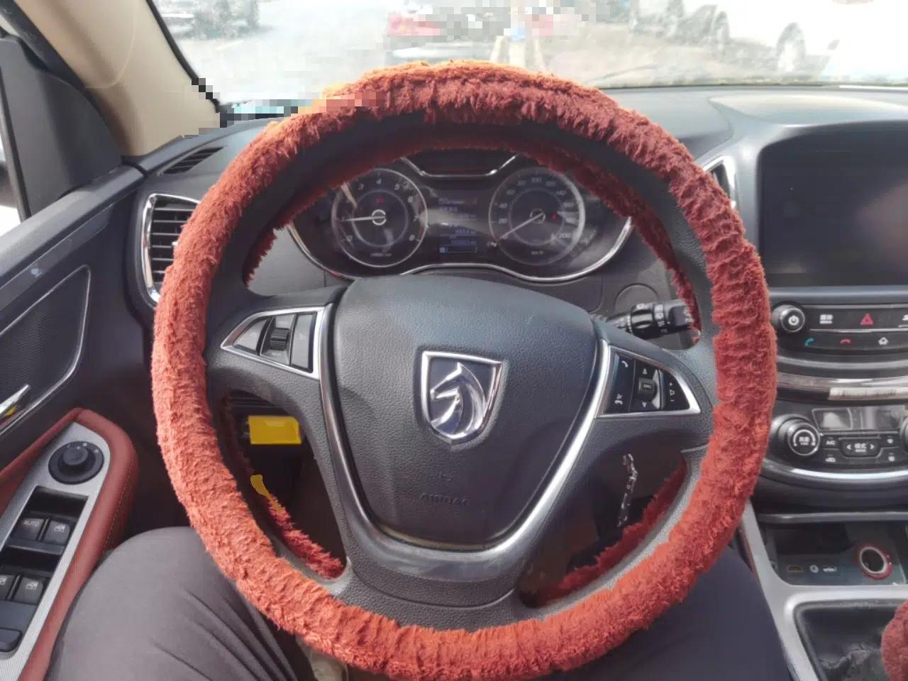 Baojun 560 2015 1.8L Manual Elite Edition — миниатюра 11