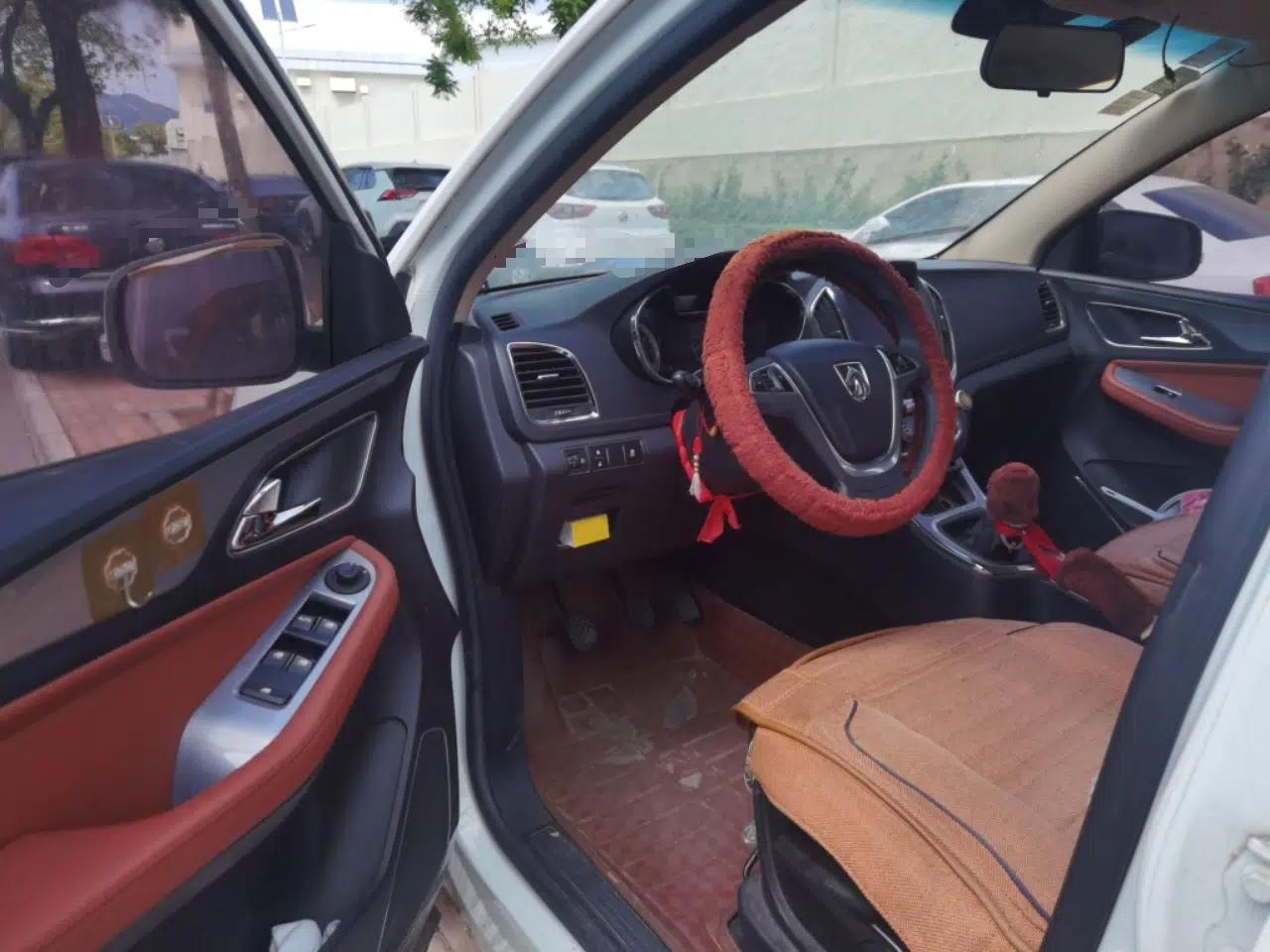 Baojun 560 2015 1.8L Manual Elite Edition — миниатюра 17