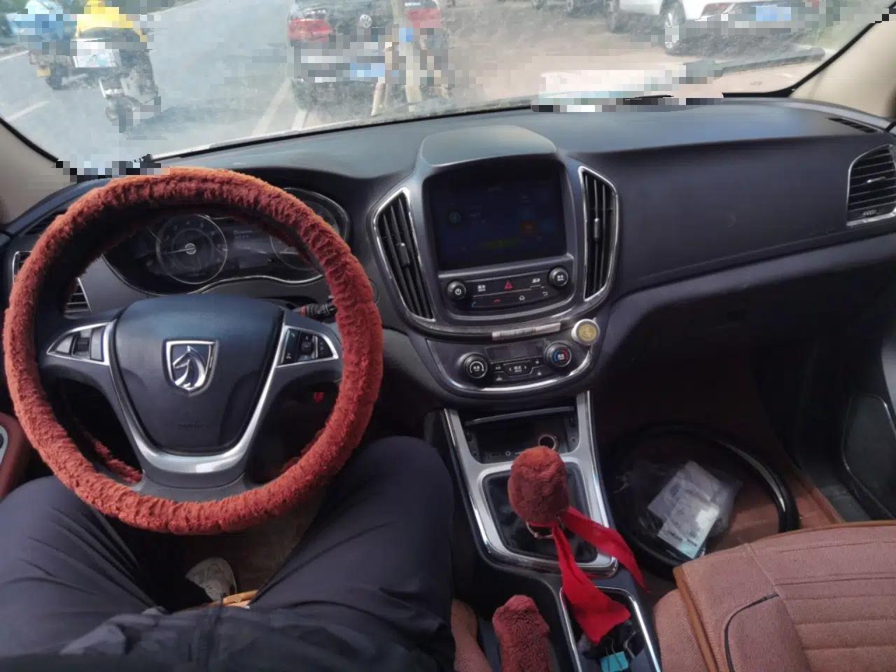 Baojun 560 2015 1.8L Manual Elite Edition — миниатюра 10