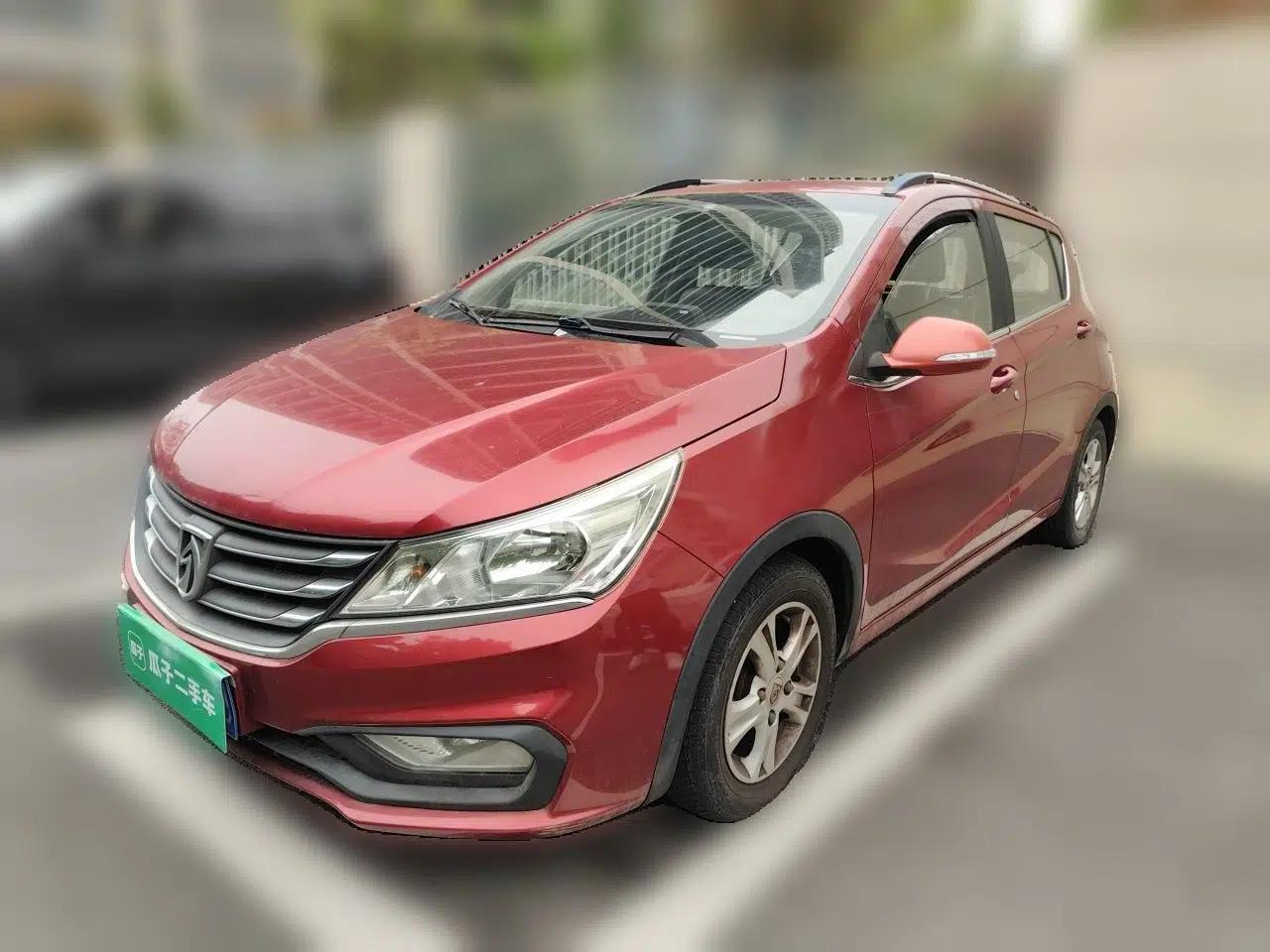 Baojun 310 2016 1.2L Manual Luxury Model — миниатюра 1