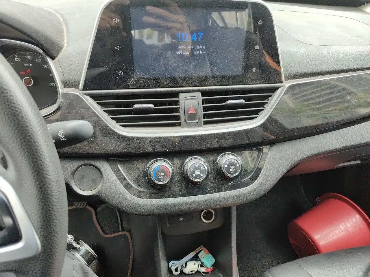 Baojun 310 2016 1.2L Manual Luxury Model — миниатюра 14