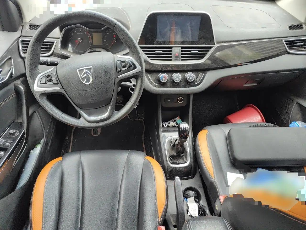 Baojun 310 2016 1.2L Manual Luxury Model — миниатюра 10