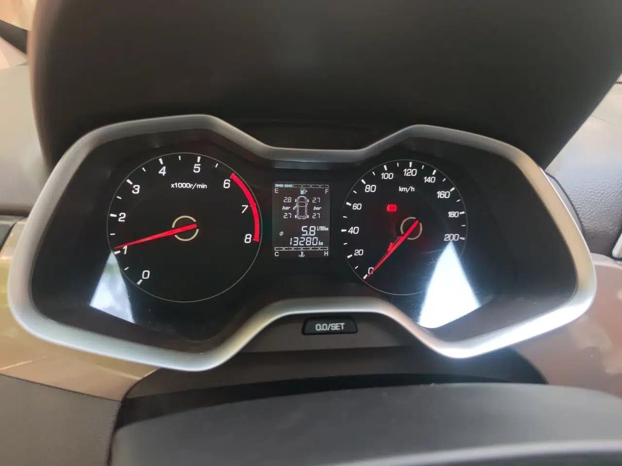 Baojun 310W 2017 1.5L Manual Comfort Version China VI Emission Standard — миниатюра 11