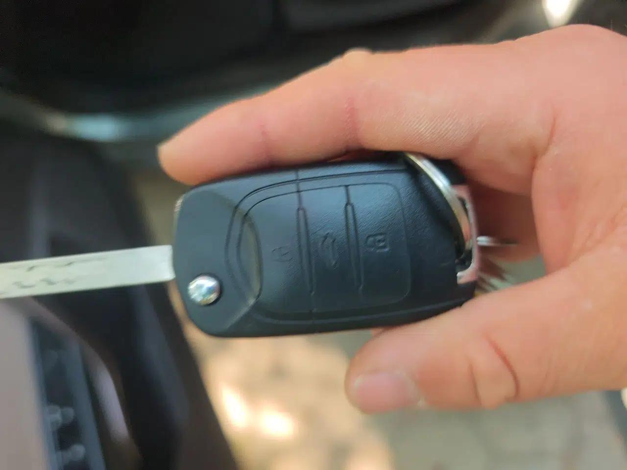 Baojun 310W 2017 1.5L Manual Comfort Version China VI Emission Standard — миниатюра 17