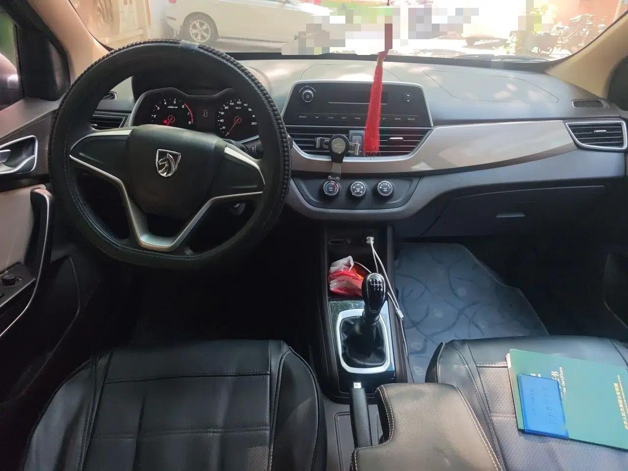 Baojun 310W 2017 1.5L Manual Comfort Version China VI Emission Standard — миниатюра 18
