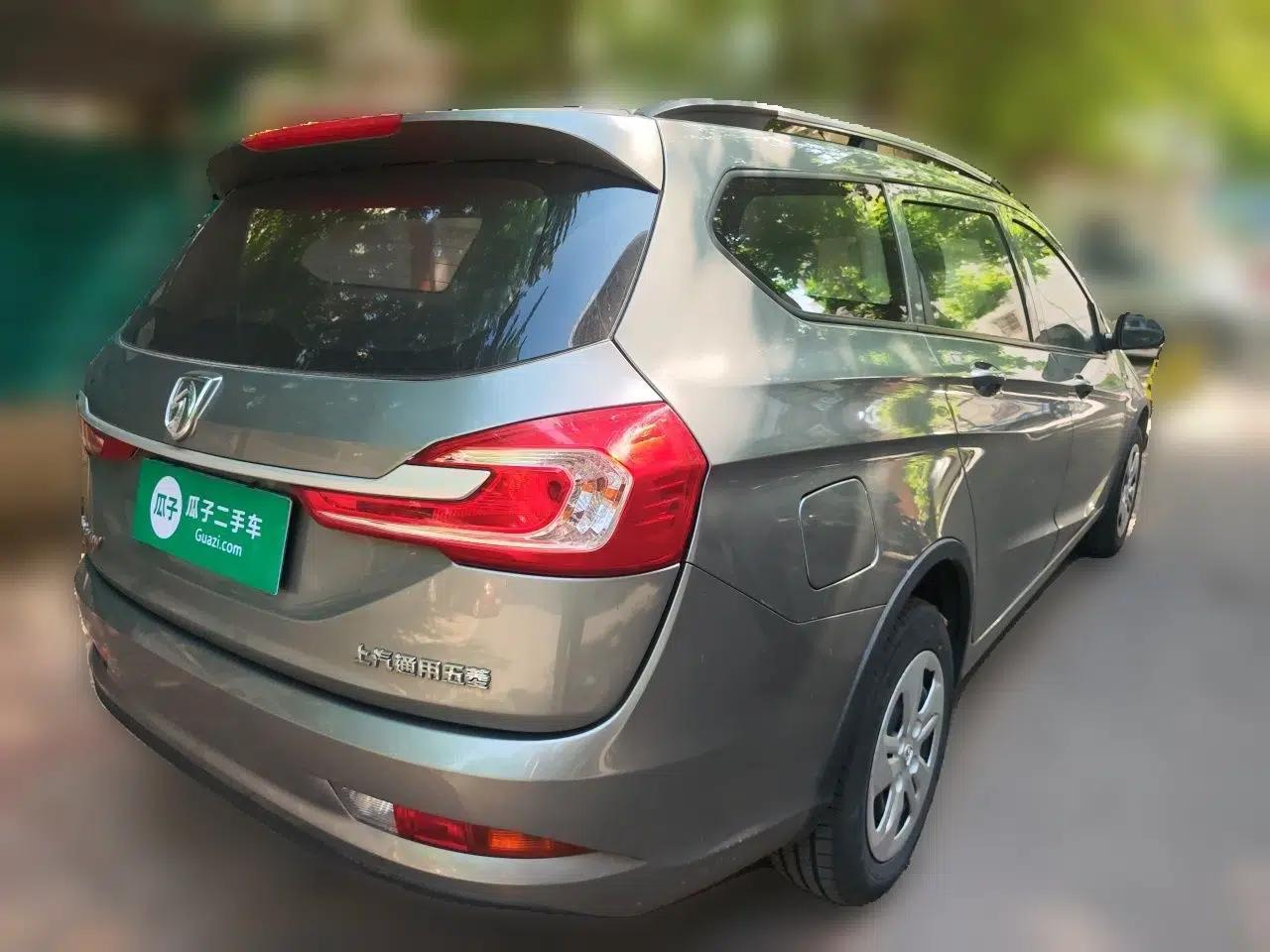 Baojun 310W 2017 1.5L Manual Comfort Version China VI Emission Standard — миниатюра 6