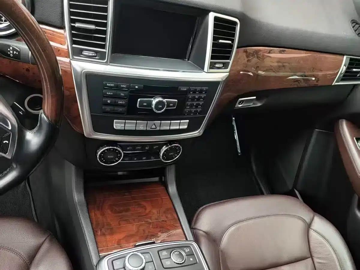 Mercedes-Benz M-Class 2014 ML 400 4MATIC Luxury — миниатюра 3