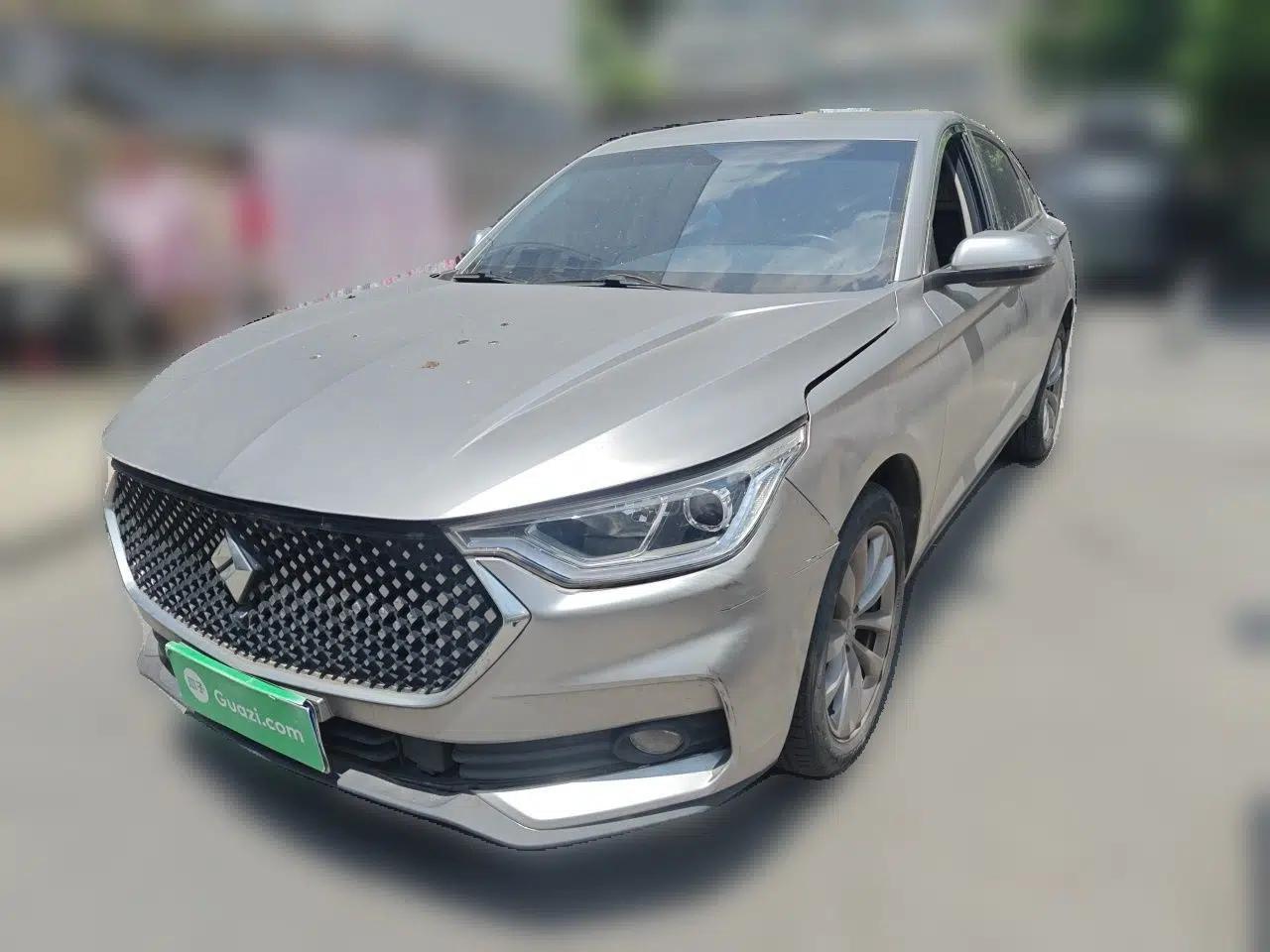 Baojun RC-6 2019 1.5T CVT 24-Hour Online Luxury Edition — миниатюра 1