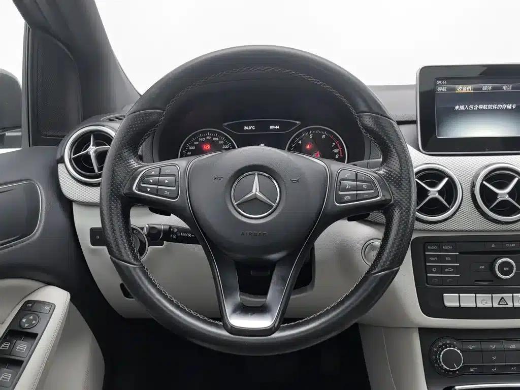 2015 Mercedes-Benz B-Class B 200 Dynamic — миниатюра 11
