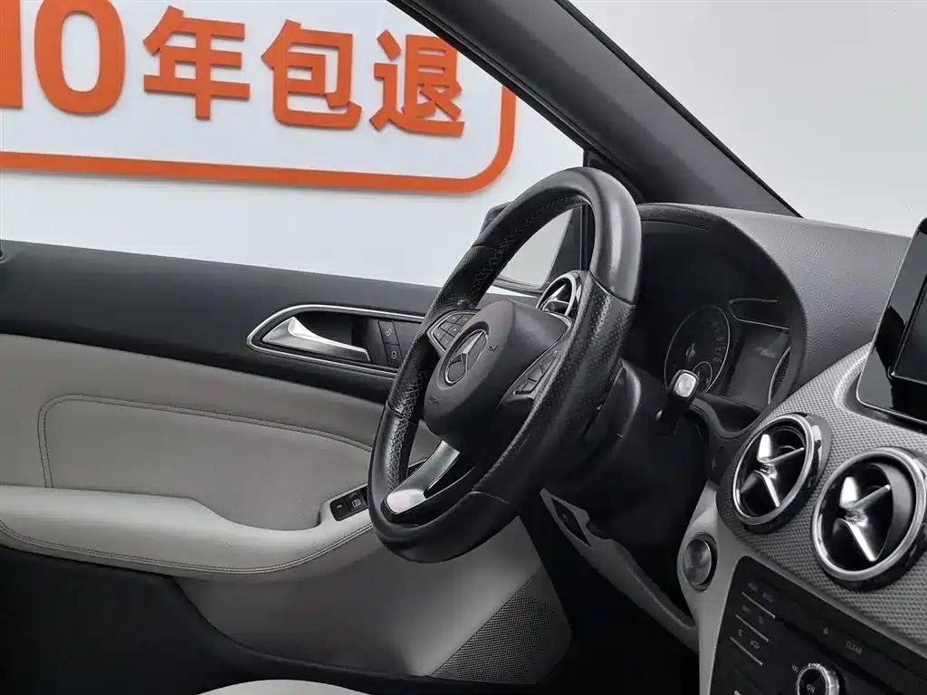 2015 Mercedes-Benz B-Class B 200 Dynamic — миниатюра 22