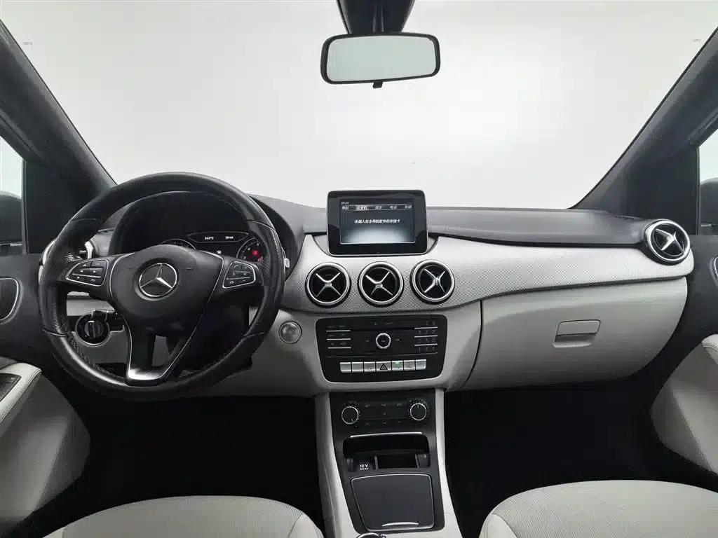 2015 Mercedes-Benz B-Class B 200 Dynamic — миниатюра 5