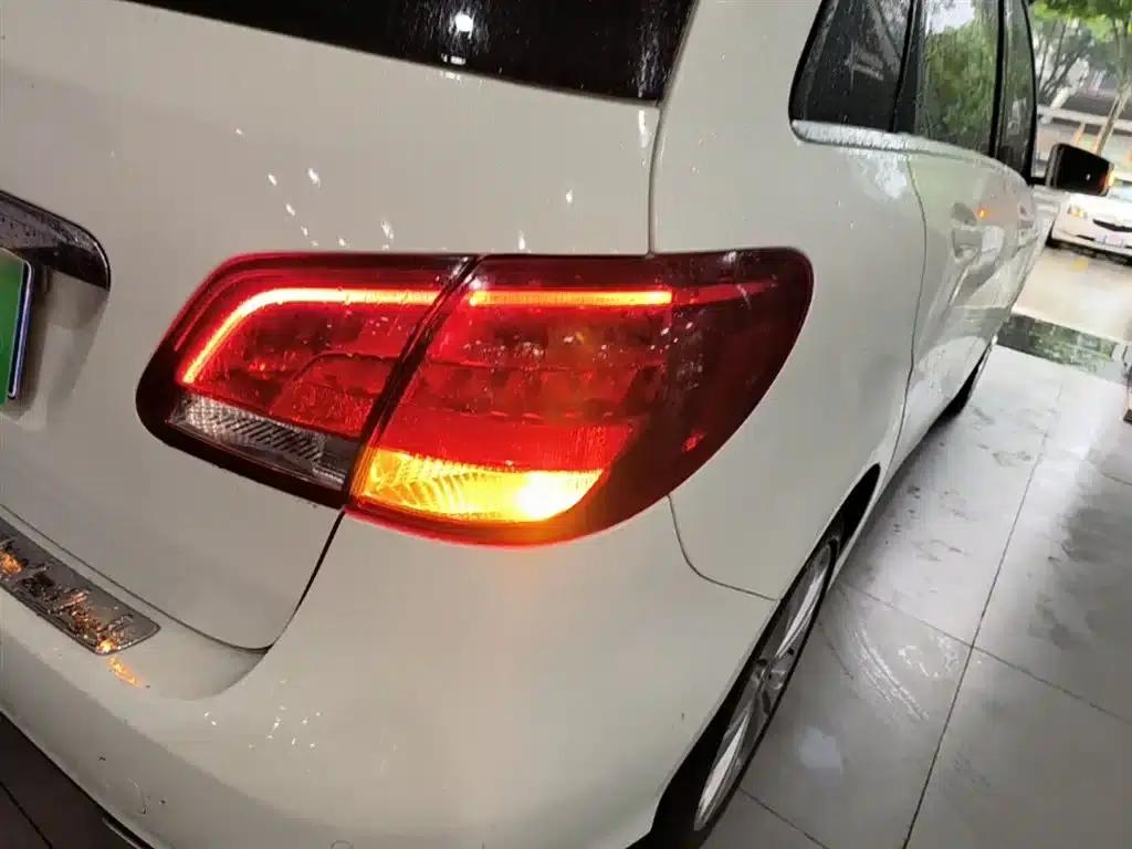 2017 Mercedes-Benz B-Class B 200 Dynamic — миниатюра 7