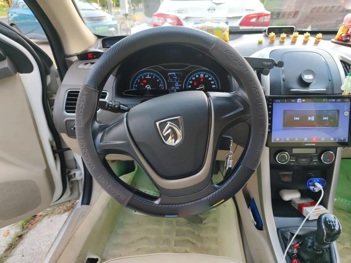 Baojun 610 2014 1.5L manual Comfort trim level — миниатюра 11