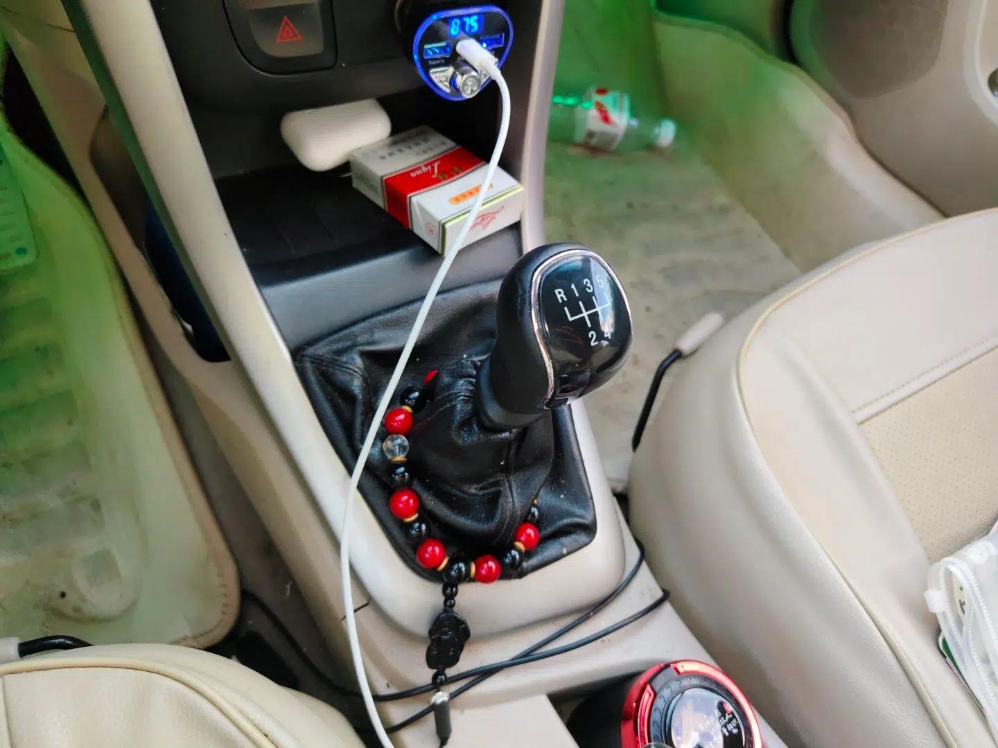 Baojun 610 2014 1.5L manual Comfort trim level — миниатюра 15