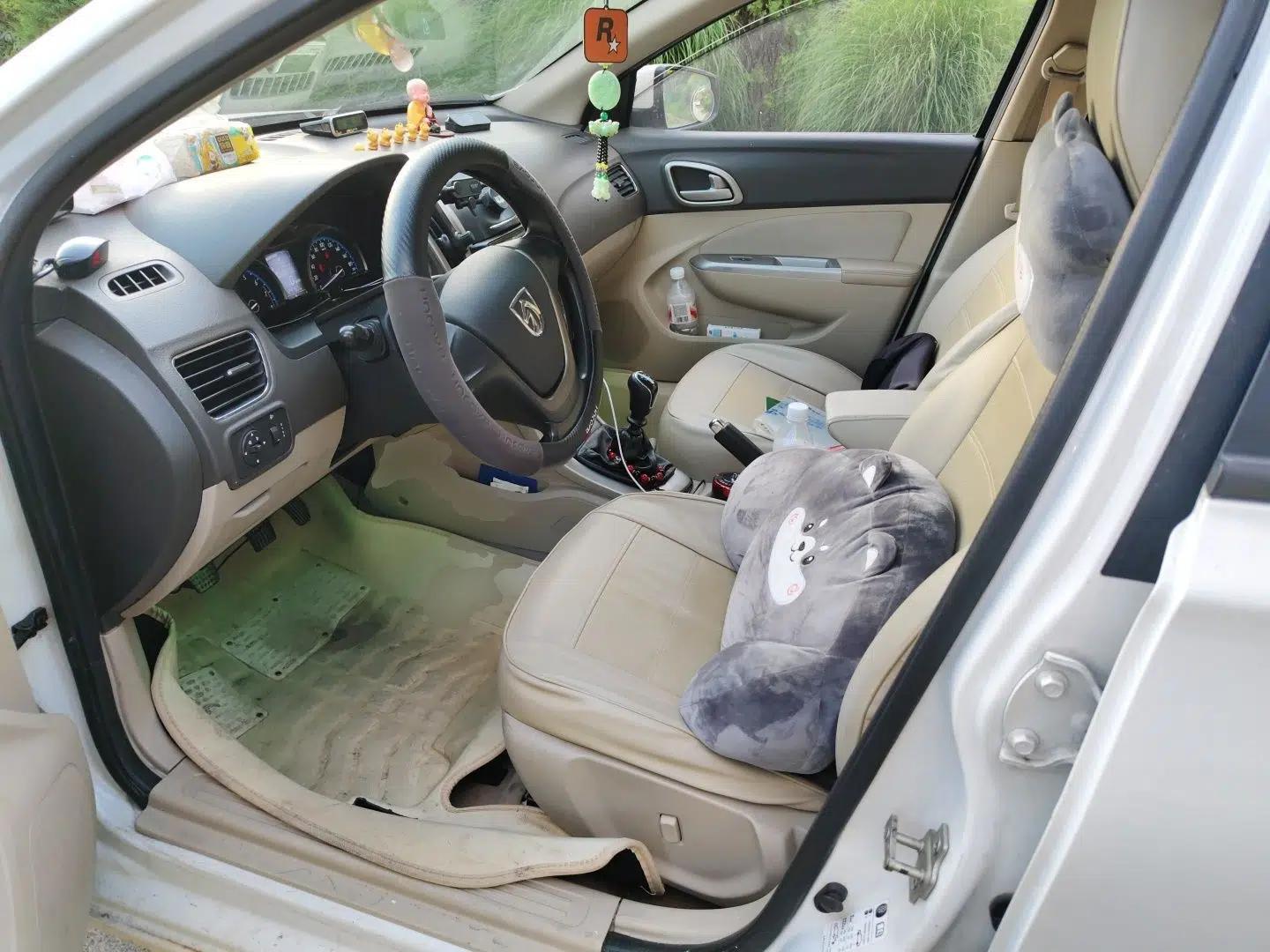 Baojun 610 2014 1.5L manual Comfort trim level — миниатюра 16