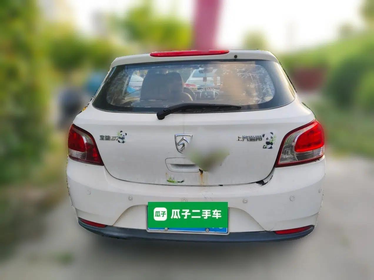 Baojun 610 2014 1.5L manual Comfort trim level — миниатюра 5