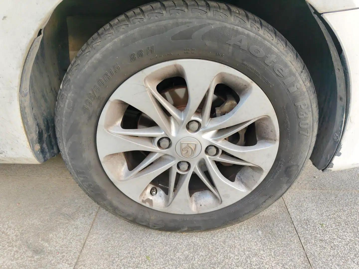 Baojun 610 2014 1.5L manual Comfort trim level — миниатюра 8