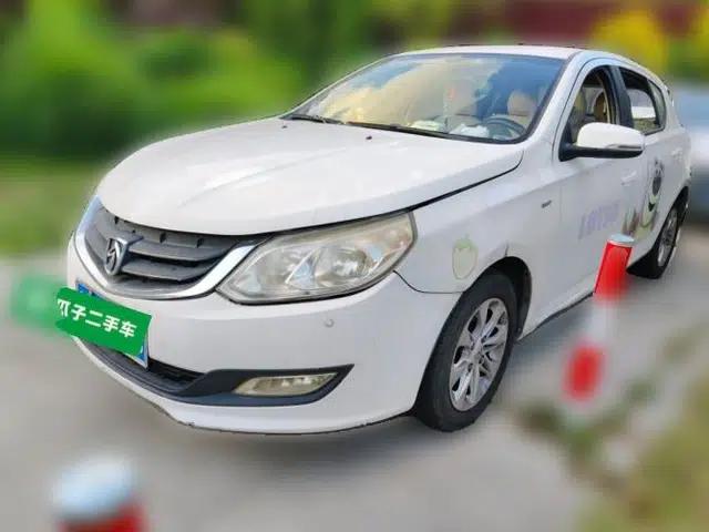 Baojun 610 2014 1.5L manual Comfort trim level
