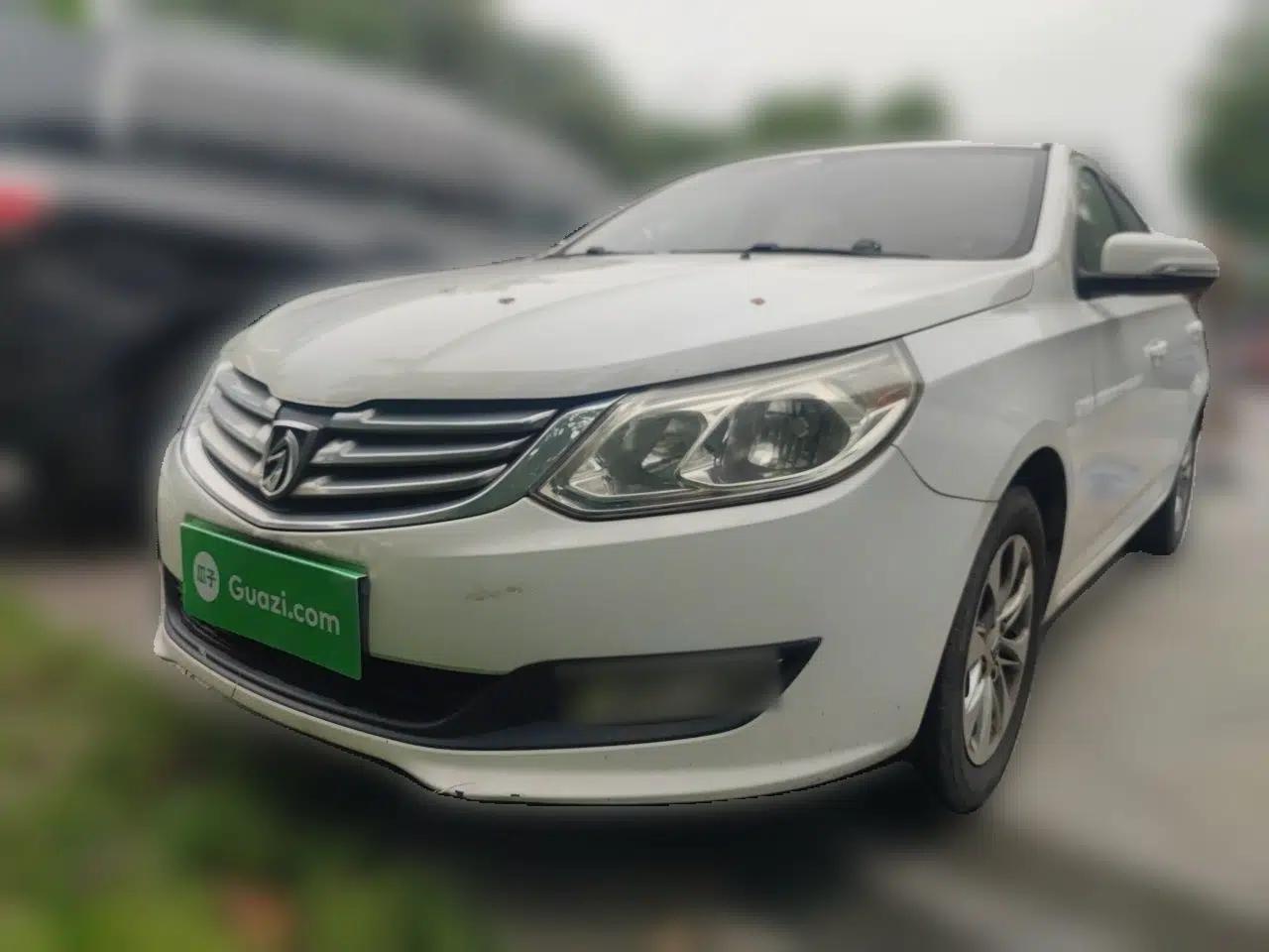 Baojun 610 2014 1.5L manual Comfort trim level — миниатюра 1