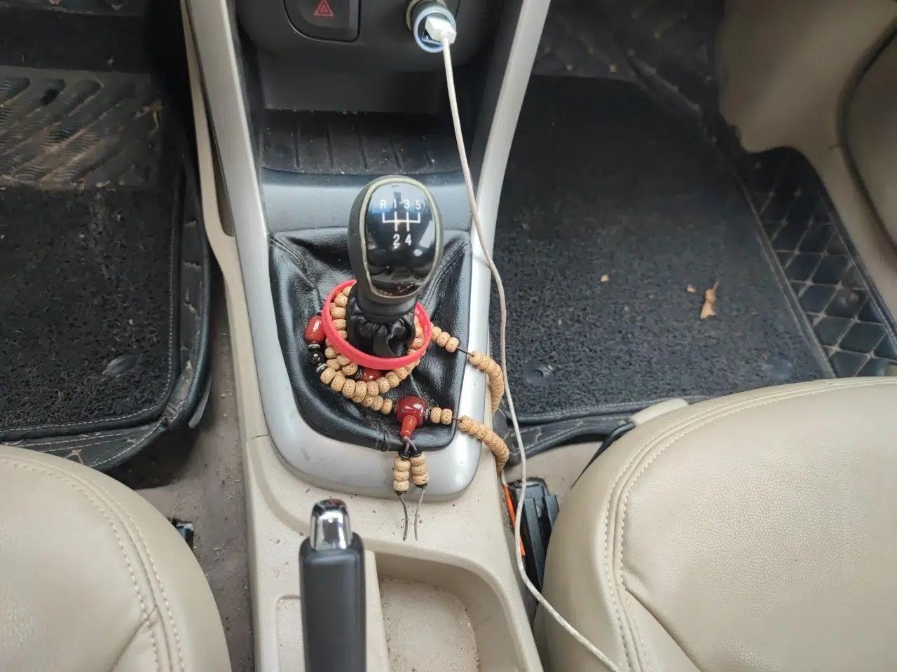 Baojun 610 2014 1.5L manual Comfort trim level — миниатюра 15