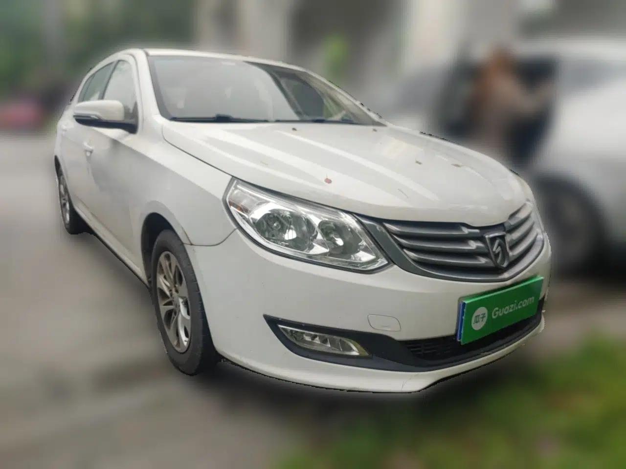 Baojun 610 2014 1.5L manual Comfort trim level — миниатюра 3