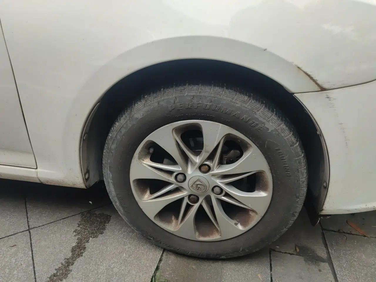 Baojun 610 2014 1.5L manual Comfort trim level — миниатюра 8