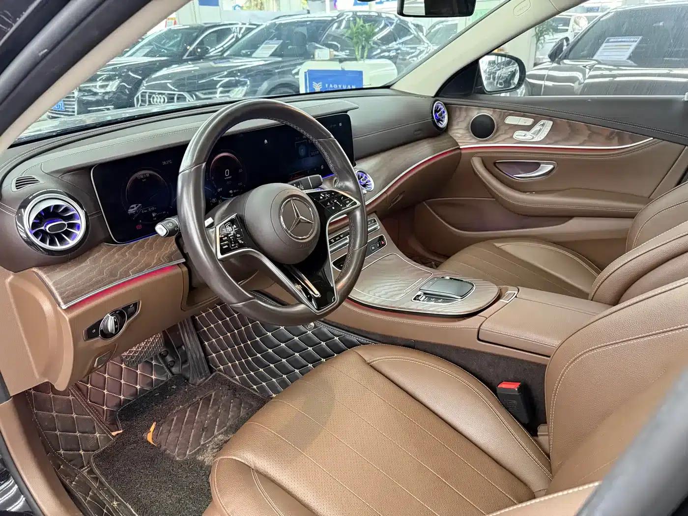 Mercedes-Benz E-Class PHEV 2022 Facelift E 350 e L Plug-in Hybrid Sedan — миниатюра 3