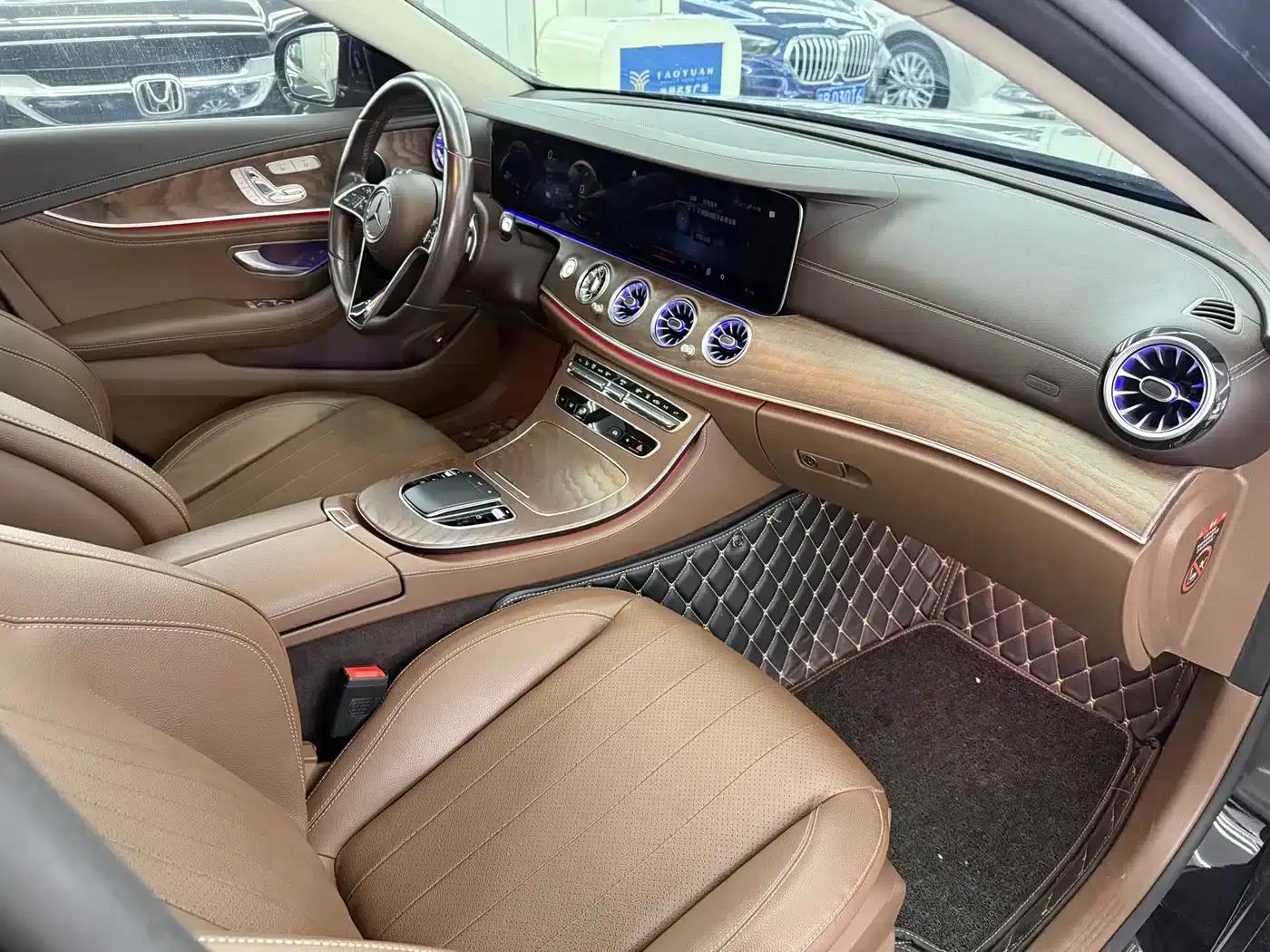 Mercedes-Benz E-Class PHEV 2022 Facelift E 350 e L Plug-in Hybrid Sedan — миниатюра 8