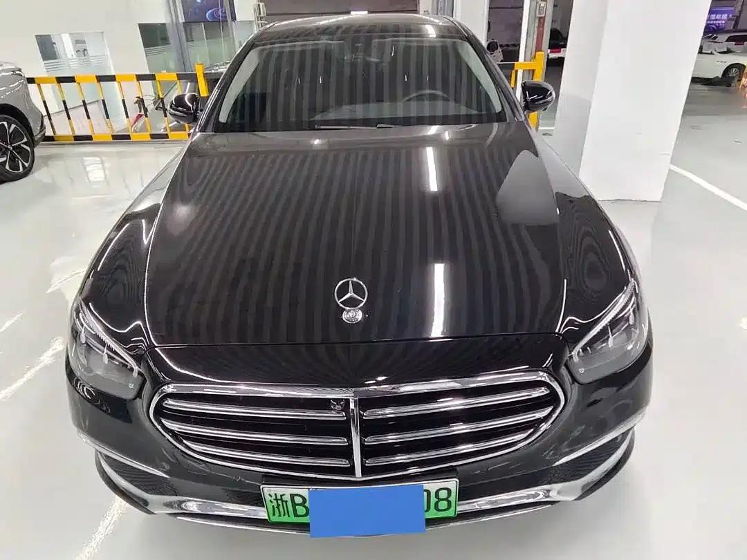 Mercedes-Benz E-Class PHEV 2022 E 350 e L Plug-in Hybrid Sedan — миниатюра 2