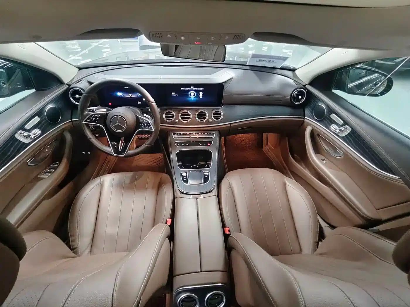 Mercedes-Benz E-Class PHEV 2022 E 350 e L Plug-in Hybrid Sedan — миниатюра 12