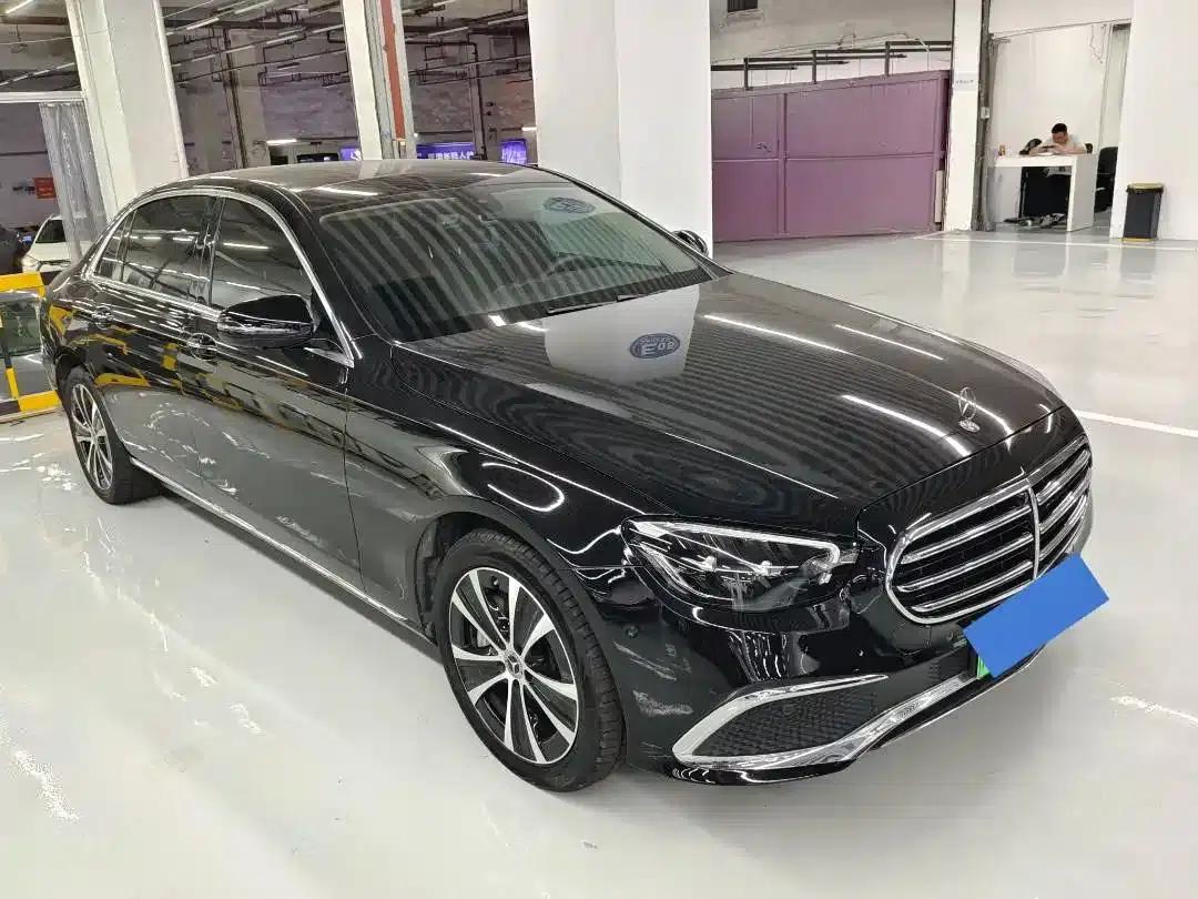 Mercedes-Benz E-Class PHEV 2022 E 350 e L Plug-in Hybrid Sedan — миниатюра 4