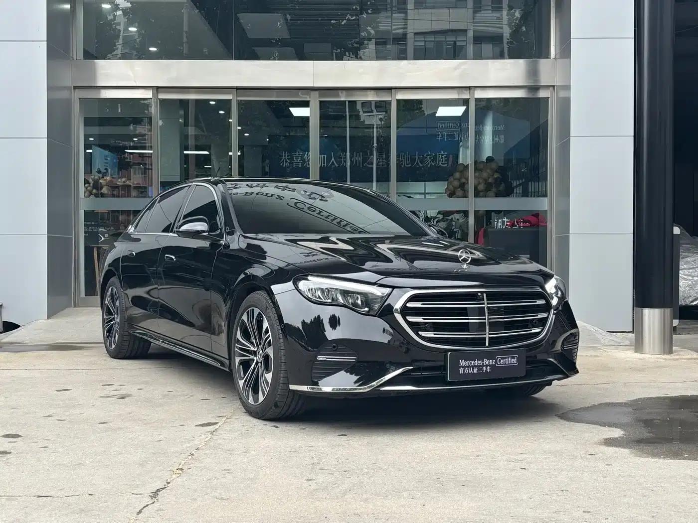 Mercedes-Benz E-Class PHEV 2024 E 350 e L Plug-in Hybrid Sedan — миниатюра 3