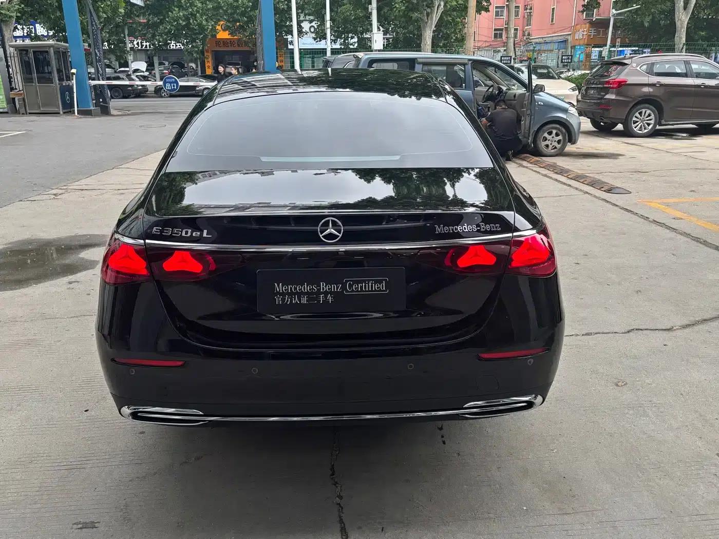 Mercedes-Benz E-Class PHEV 2024 E 350 e L Plug-in Hybrid Sedan — миниатюра 10