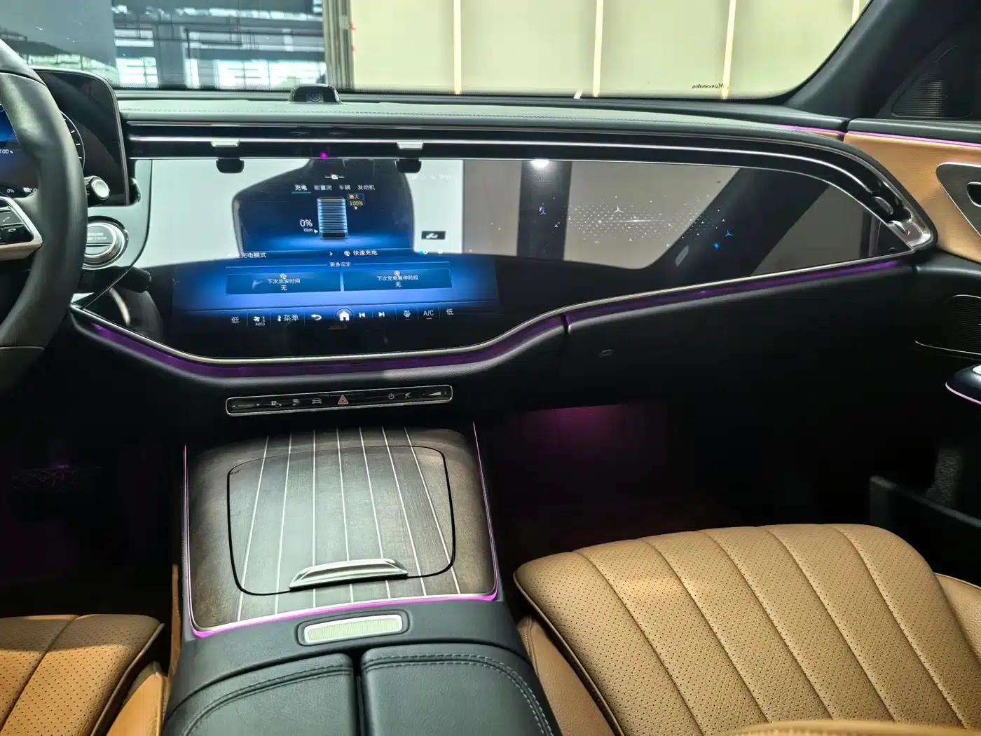 Mercedes-Benz E-Class PHEV 2024 E 350 e L Plug-in Hybrid Sedan — миниатюра 11