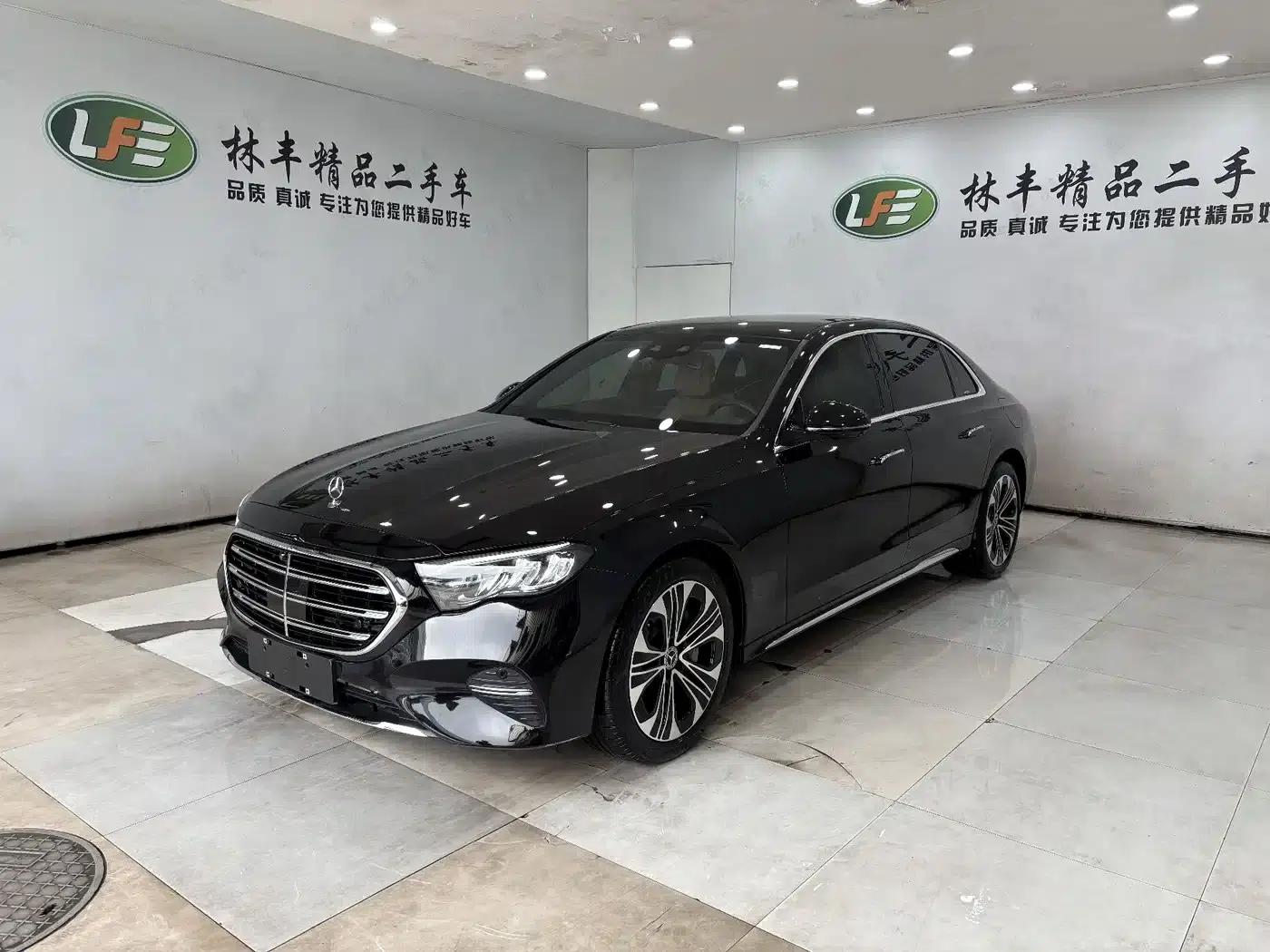 Mercedes-Benz E-Class PHEV 2024 E 350 e L Plug-in Hybrid Sedan — миниатюра 1