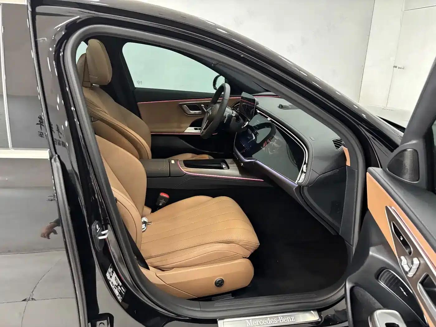 Mercedes-Benz E-Class PHEV 2024 E 350 e L Plug-in Hybrid Sedan — миниатюра 26