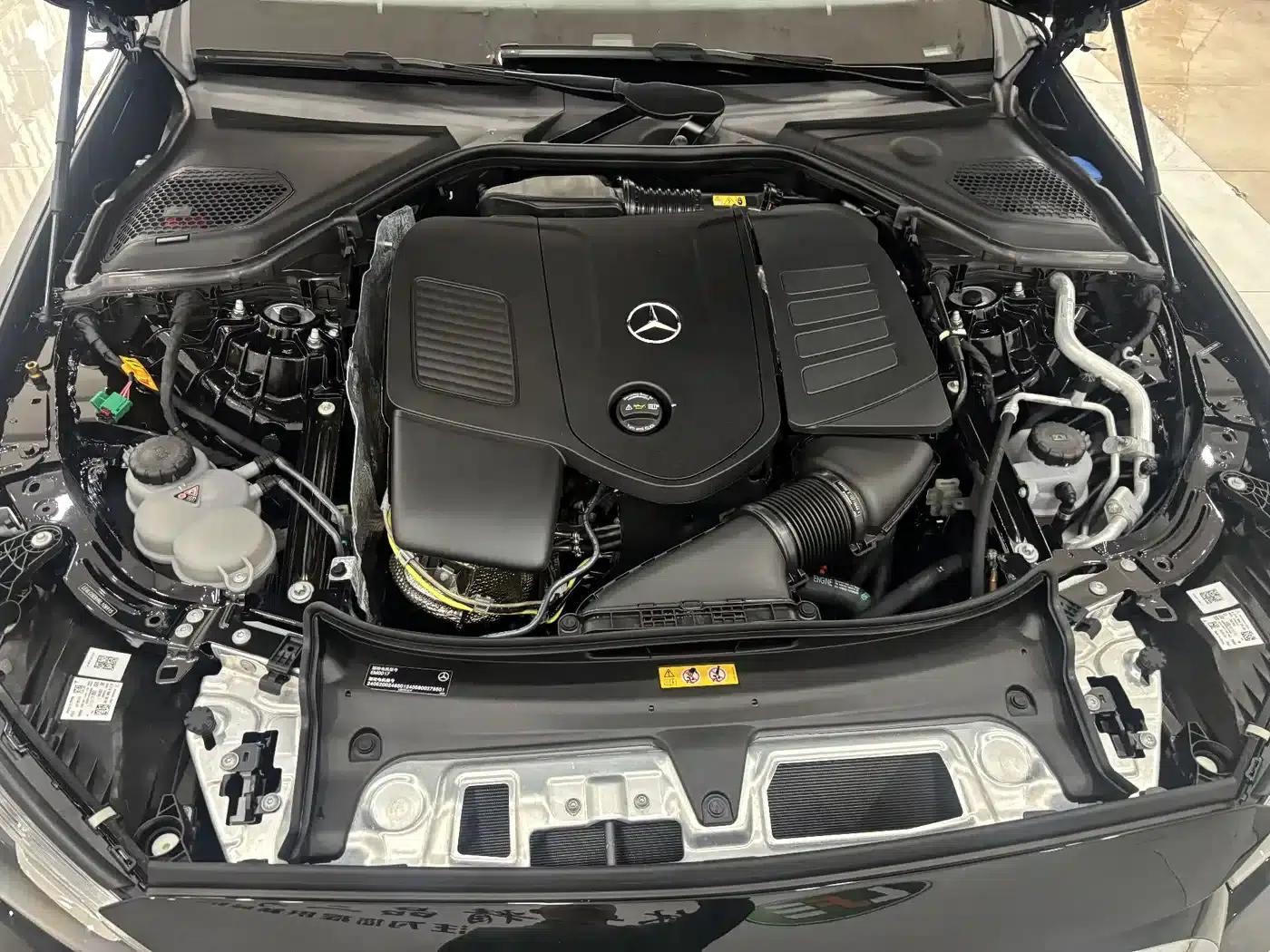 Mercedes-Benz E-Class PHEV 2024 E 350 e L Plug-in Hybrid Sedan — миниатюра 30