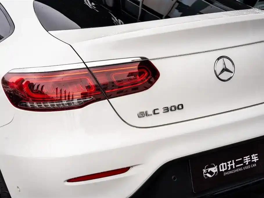 2020 Mercedes-Benz GLC Coupe, GLC 300 4MATIC Coupe SUV — миниатюра 13