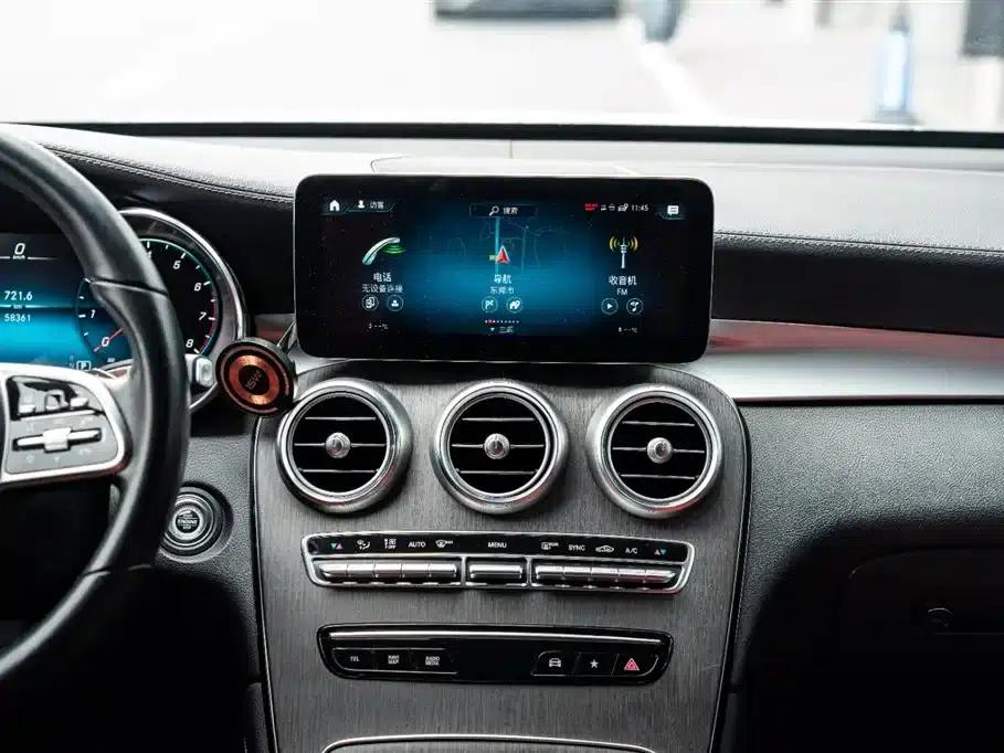 2020 Mercedes-Benz GLC Coupe, GLC 300 4MATIC Coupe SUV — миниатюра 19