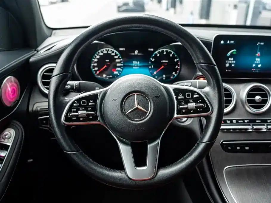 2020 Mercedes-Benz GLC Coupe, GLC 300 4MATIC Coupe SUV — миниатюра 20